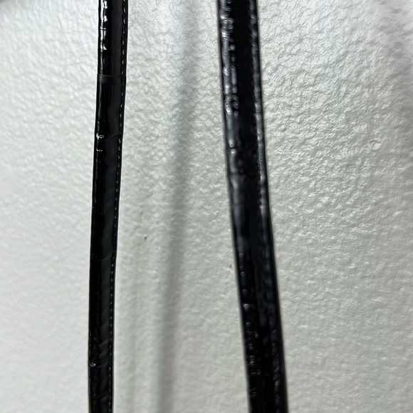 Rodo Italian Crescent Black Woven Crossbody - Picture 10 of 12